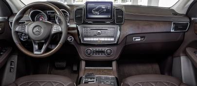 Mercedes-Benz GLE (2016) - picture 47 of 48