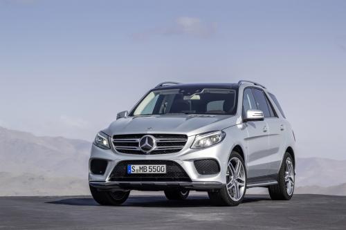 Mercedes-Benz GLE (2016) - picture 1 of 48
