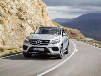 Mercedes-Benz GLE (2016) - picture 3 of 48