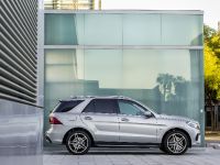 Mercedes-Benz GLE (2016) - picture 21 of 48