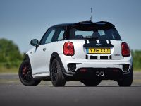 MINI Cooper Works Challenge (2016) - picture 8 of 15