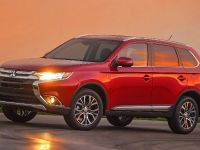 Mitsubishi Outlander (2016) - picture 11 of 24