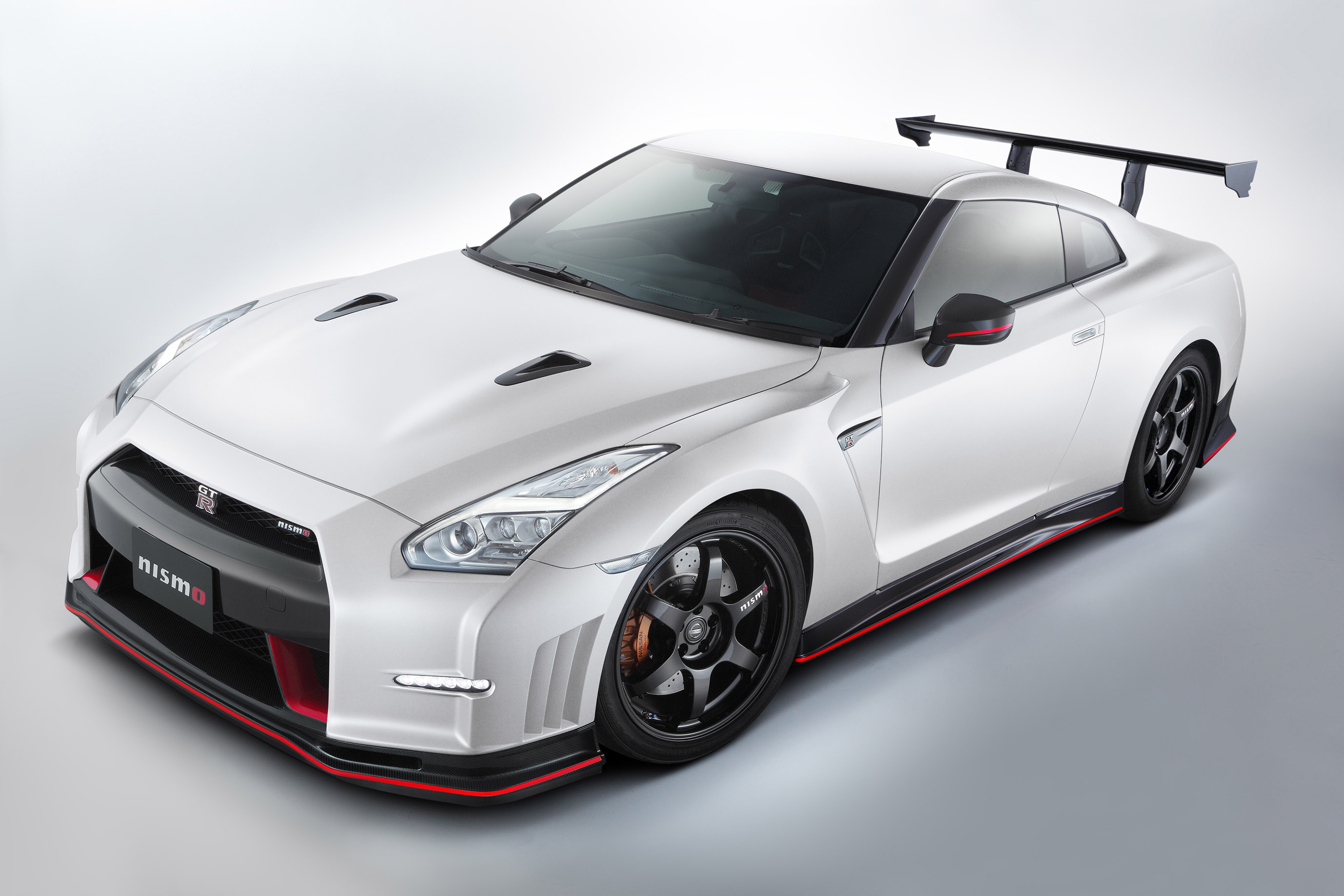 Nissan GT-R NISMO N-Attack Package