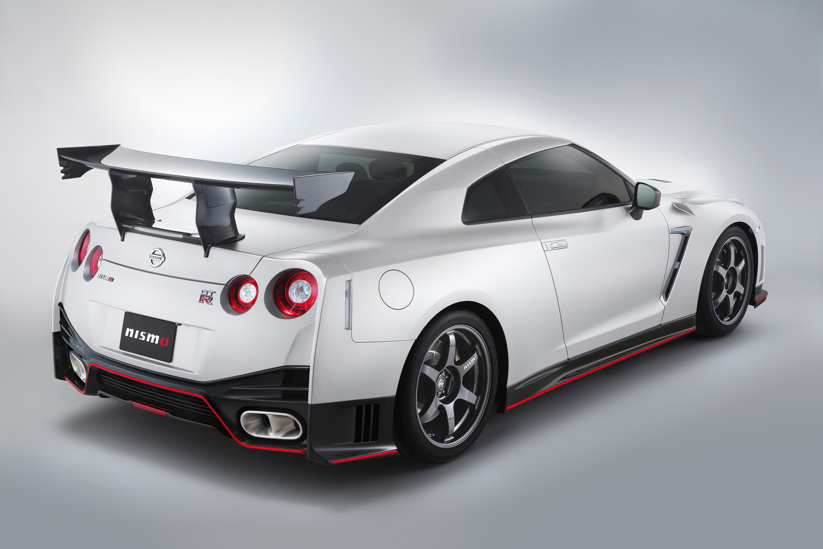 Nissan GT-R NISMO N-Attack Package