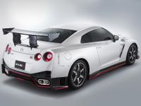2016 Nissan GT-R NISMO N-Attack Package, 2 of 2