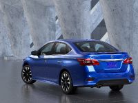 Nissan Sentra (2016) - picture 2 of 16