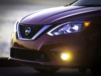 Nissan Sentra (2016) - picture 14 of 16