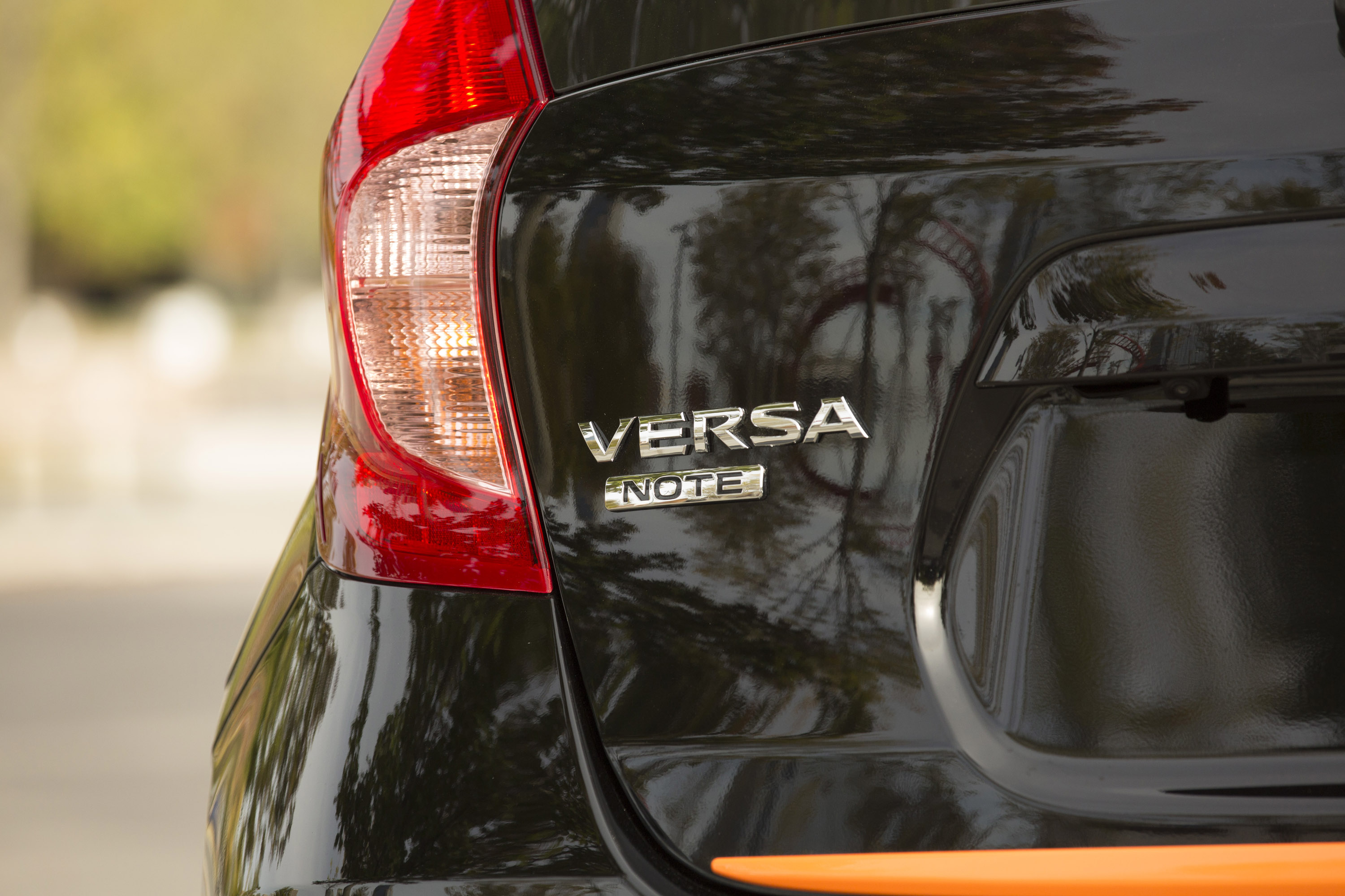 Nissan Versa Note Color Studio