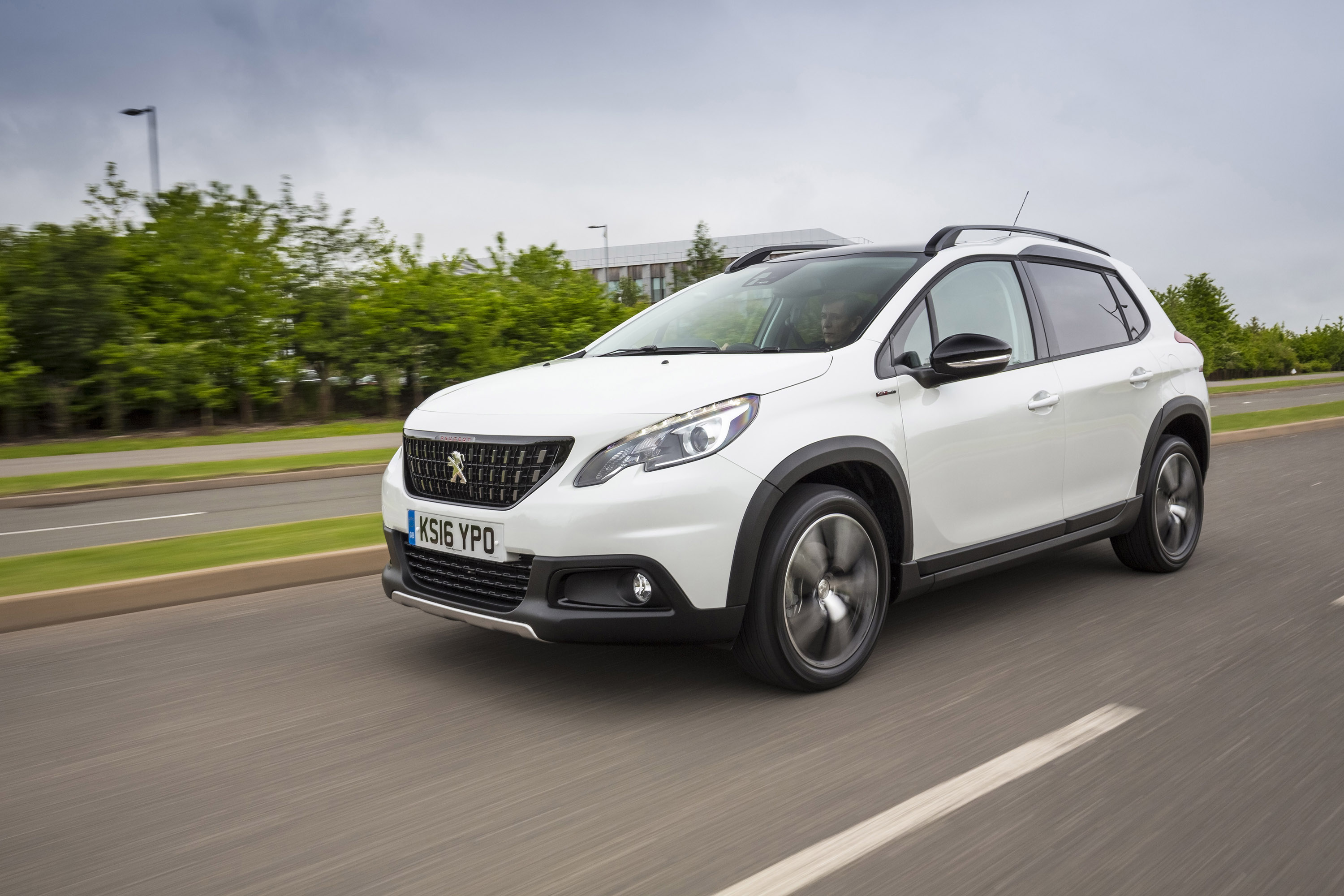 PEUGEOT 2008 GT