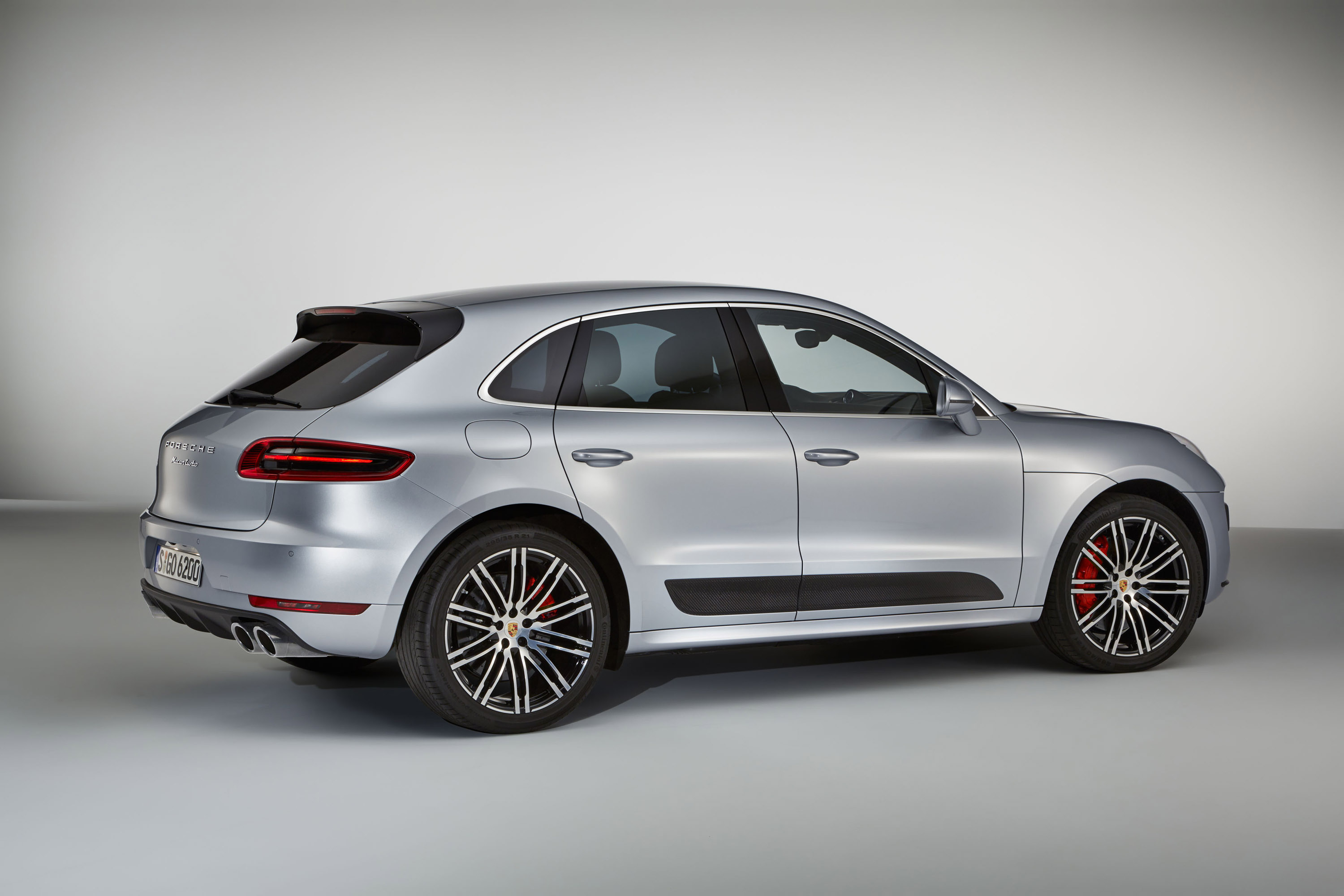 Porsche Macan Turbo Performance Package