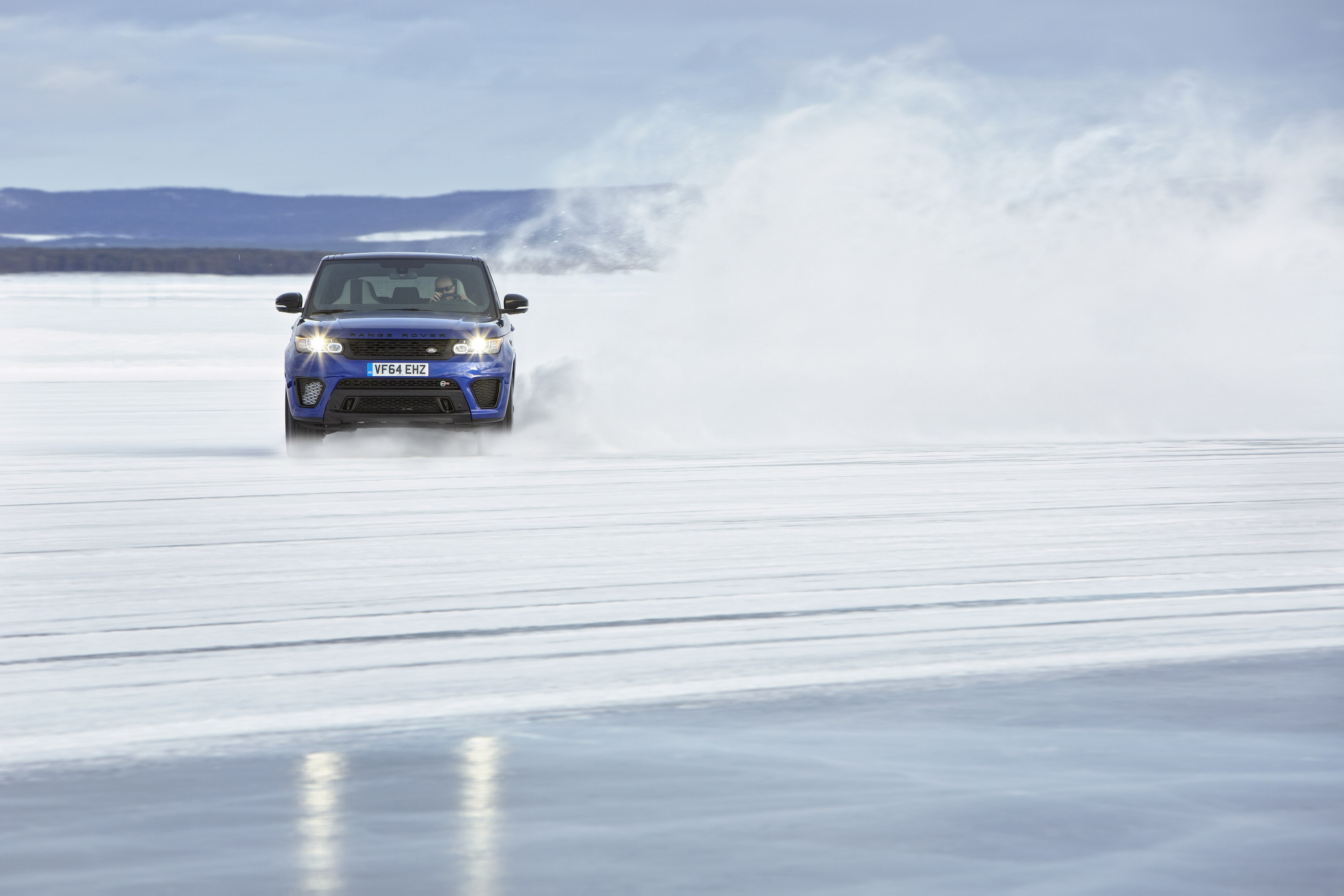 Range Rover Sport SVR at Arctic Silverstone