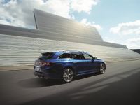 Renault Talisman Estate (2016) - picture 3 of 11