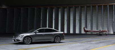 Renault Talisman (2016) - picture 4 of 37