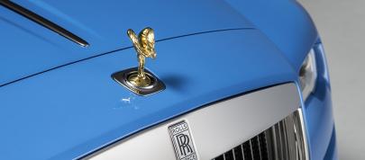 Rolls-Royce Dawn Cabriolet in Bespoke Blue (2016) - picture 4 of 5