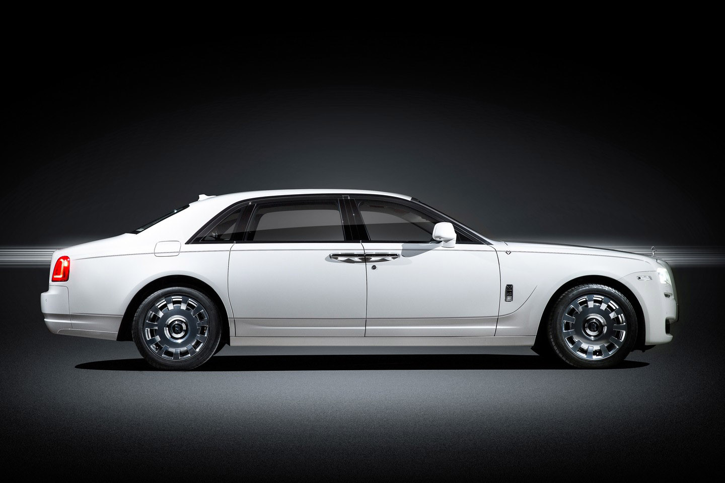 Rolls-Royce Ghost Eternal Love Edition