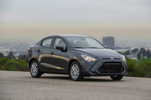 Scion iA (2016) - picture 8 of 26