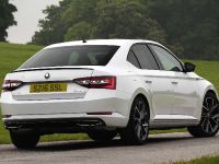 Skoda Superb SportLine (2016) - picture 2 of 5