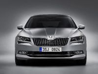 Skoda Superb (2016) - picture 1 of 28