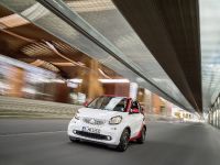 smart fortwo cabrio (2016) - picture 8 of 15