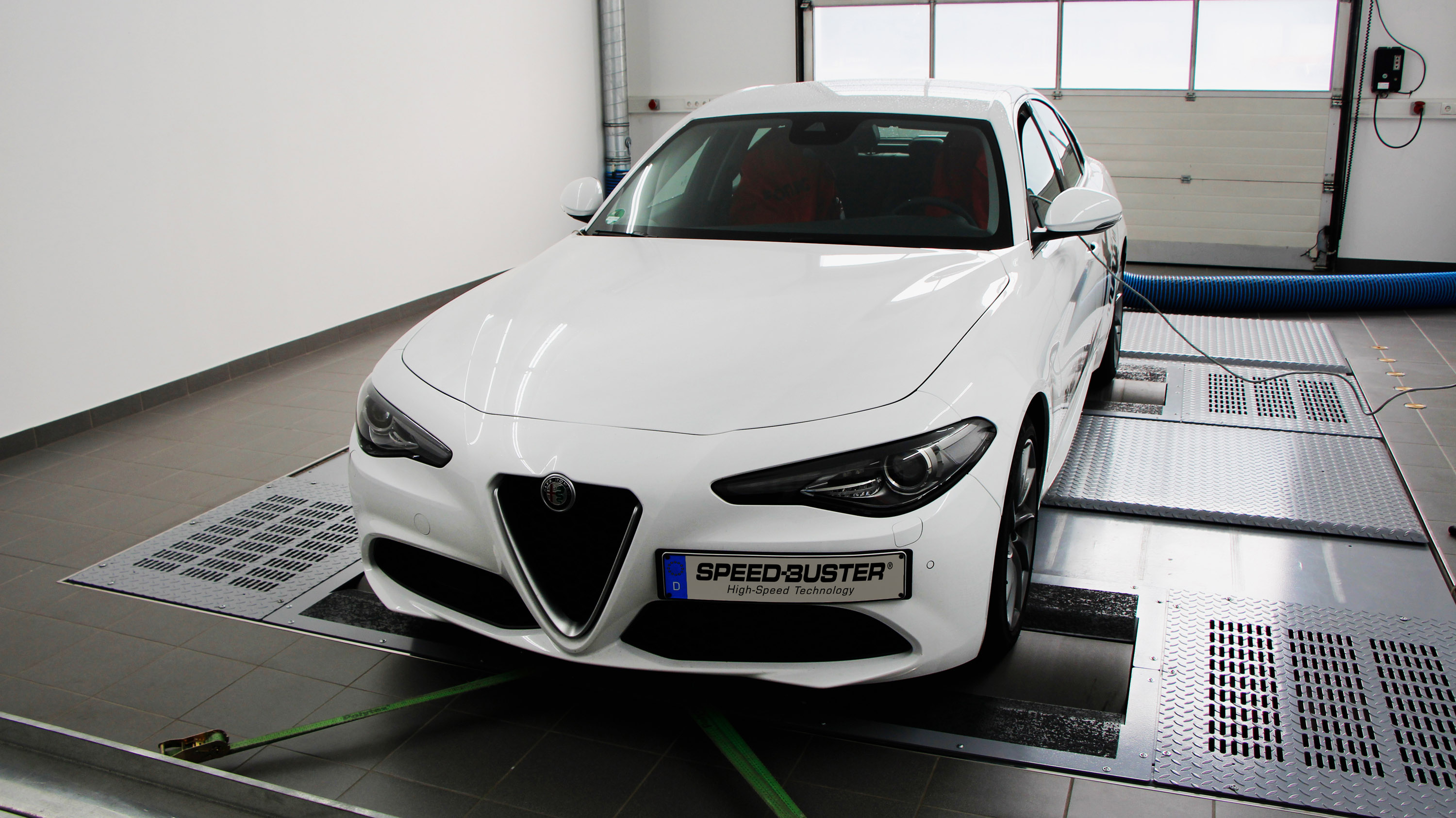 SPEED-BUSTER Alfa Romeo Giulia