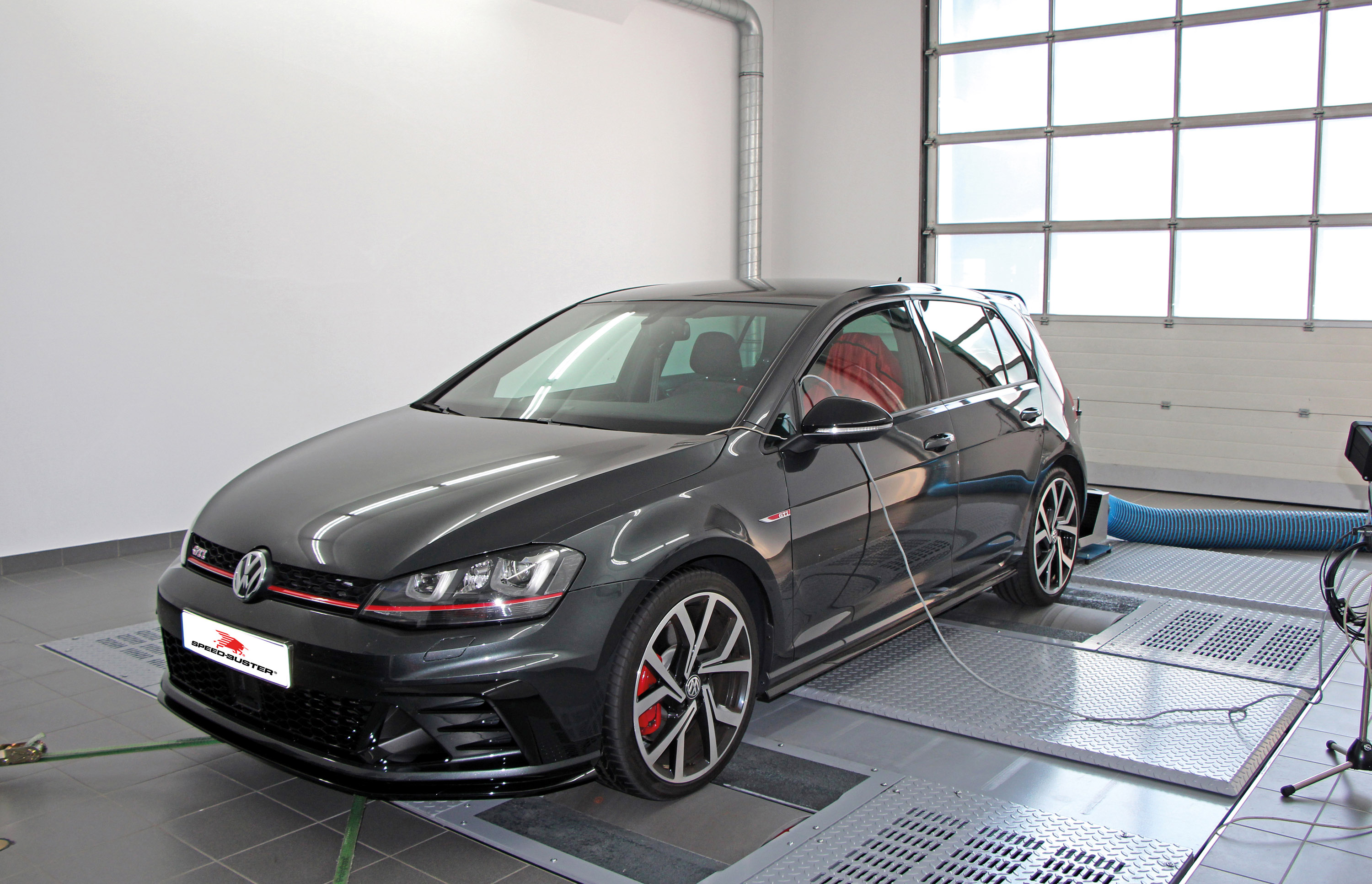 SPEED-BUSTER Volkswagen Golf GTI Clubsport S Limited Edition