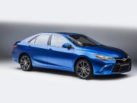 Toyota Camry Special Edition (2016) - picture 1 of 3