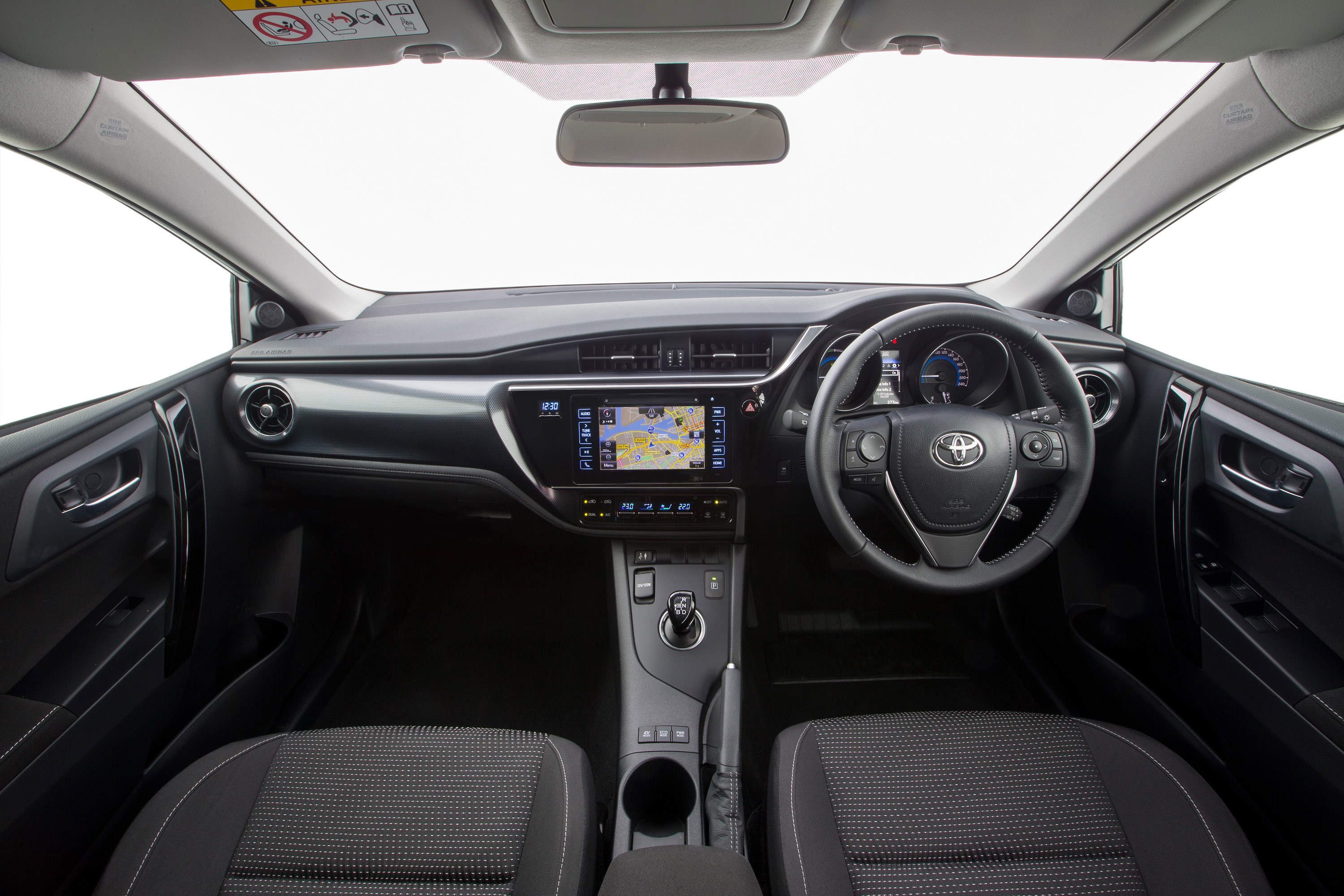 Toyota Corolla Hybrid 2016