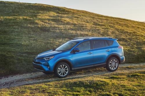 Toyota RAV4 Hybrid (2016) - picture 8 of 53
