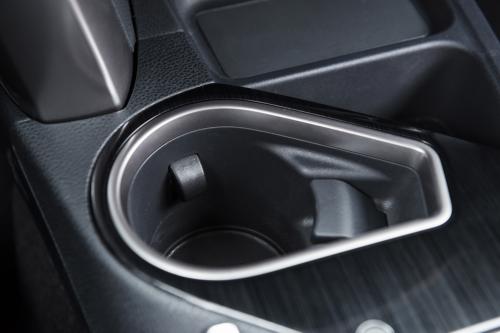 Toyota RAV4 Hybrid (2016) - picture 41 of 53