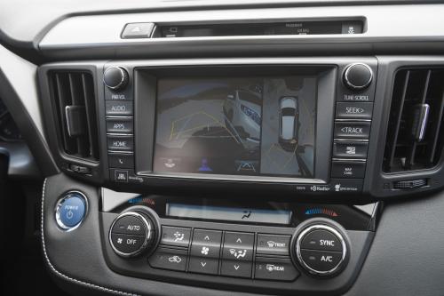 Toyota RAV4 Hybrid (2016) - picture 48 of 53