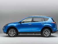 Toyota RAV4 Hybrid (2016) - picture 14 of 53
