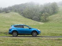 Toyota RAV4 Hybrid (2016)