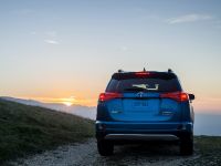 Toyota RAV4 Hybrid (2016)