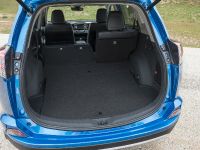 Toyota RAV4 Hybrid (2016)