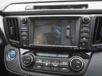 Toyota RAV4 Hybrid (2016)