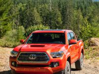 Toyota Tacoma (2016) - picture 1 of 9