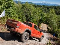 Toyota Tacoma (2016) - picture 7 of 9