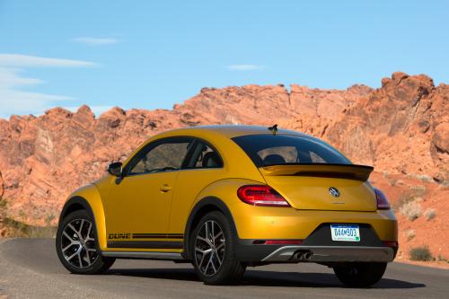 Volkswagen Beetle Dune (2016) - picture 9 of 13