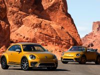 Volkswagen Beetle Dune (2016) - picture 1 of 13