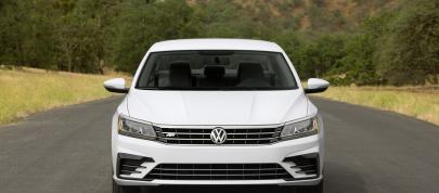 Volkswagen Passat (2016) - picture 7 of 31