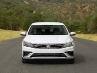 Volkswagen Passat (2016) - picture 7 of 31