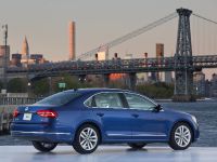 Volkswagen Passat (2016) - picture 8 of 31