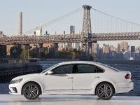 Volkswagen Passat (2016) - picture 14 of 31