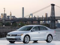 Volkswagen Passat (2016) - picture 18 of 31