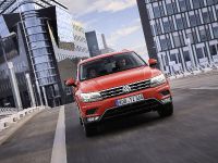 Volkswagen Tiguan (2016) - picture 2 of 13