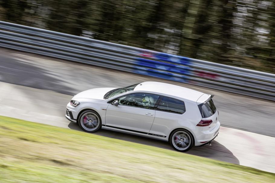 Volswagen Golf GTI Clubsport S with a world record