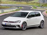 2016 Volswagen Golf GTI Clubsport S with a world record