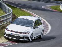 Volswagen Golf GTI Clubsport S with a world record (2016) - picture 5 of 11