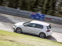 Volswagen Golf GTI Clubsport S with a world record (2016) - picture 8 of 11