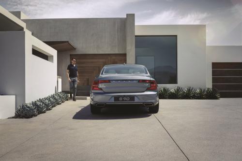 Volvo S90 Excellence (2016) - picture 8 of 15